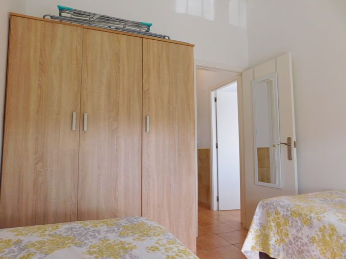 Image No.19-2 Bed Property for sale