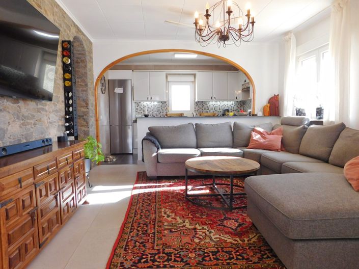 Image No.19-3 Bed Property for sale