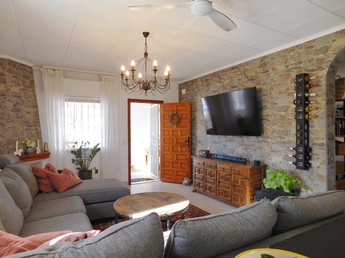 Image No.23-3 Bed Property for sale