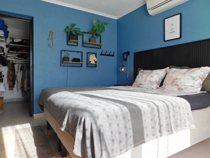 Image No.28-3 Bed Property for sale
