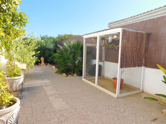 Image No.38-3 Bed Property for sale