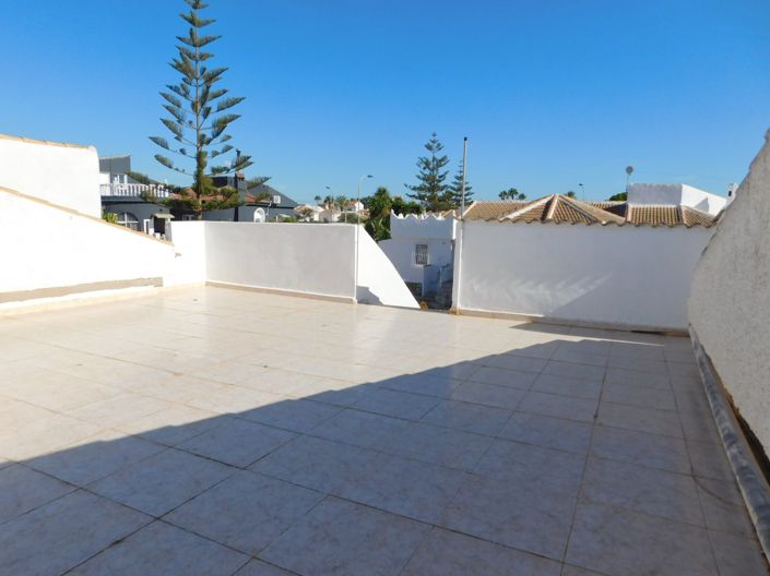 Image No.45-3 Bed Property for sale