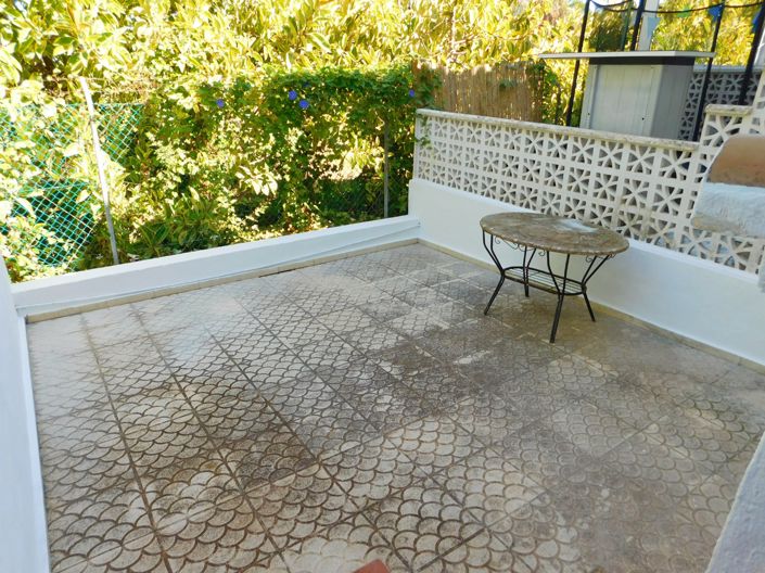 Image No.19-2 Bed Townhouse for sale