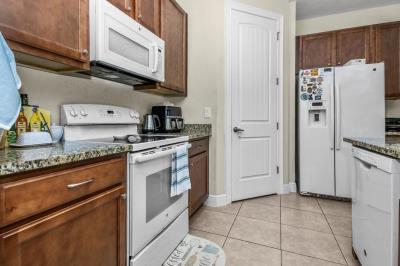 8--Kitchen