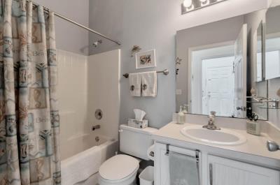9--Bath