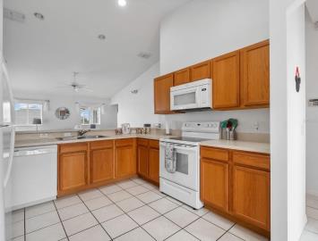 8--Kitchen