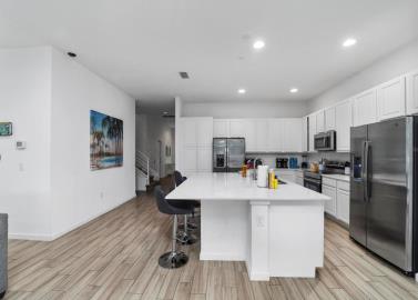 8--Kitchen