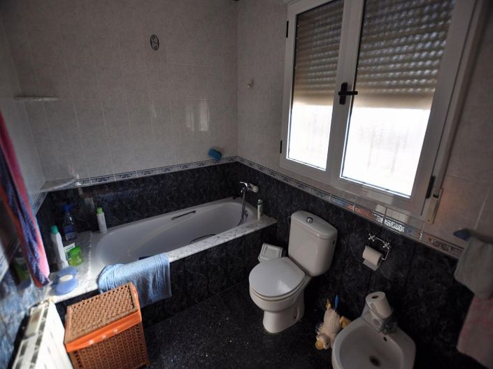 Image No.23-4 Bed Villa for sale