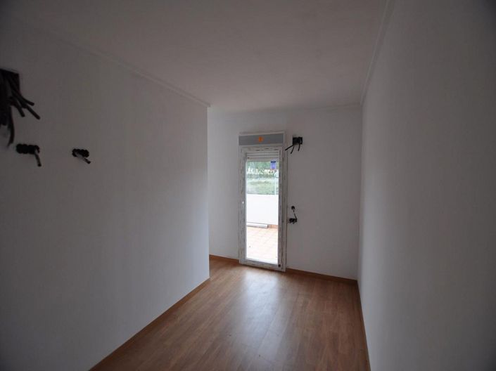 Image No.28-3 Bed Villa for sale