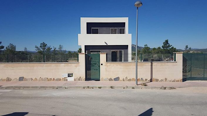 Image No.3-3 Bed Villa for sale