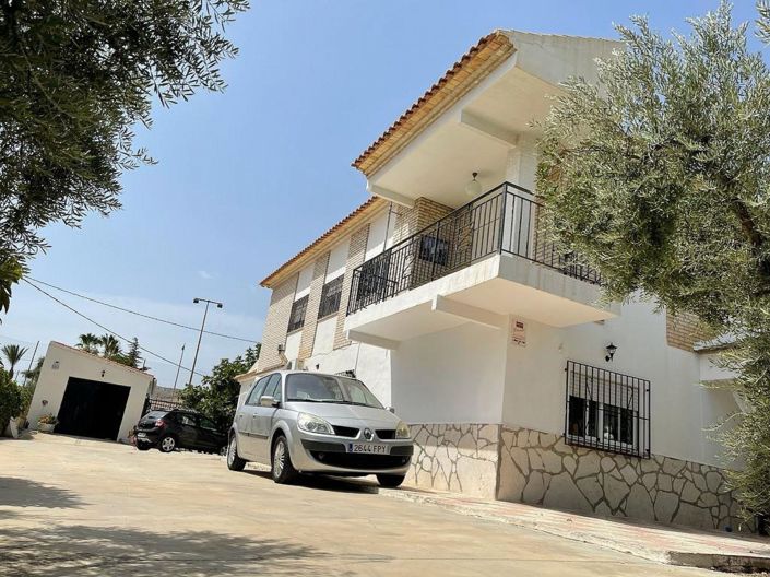 Image No.4-4 Bed Villa for sale