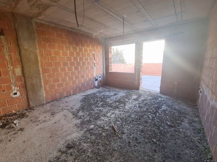 Image No.24-4 Bed Townhouse for sale