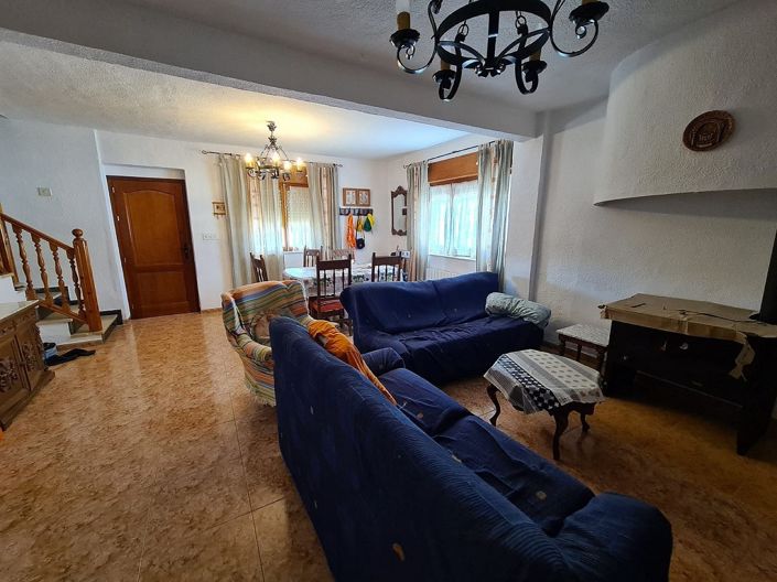 Image No.13-4 Bed Country House for sale