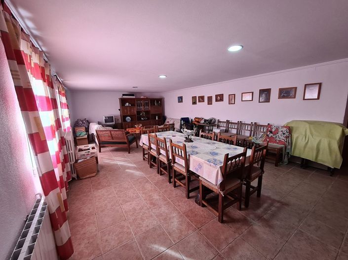 Image No.19-4 Bed Country House for sale