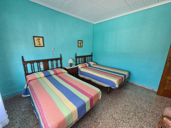 Image No.24-4 Bed Country House for sale