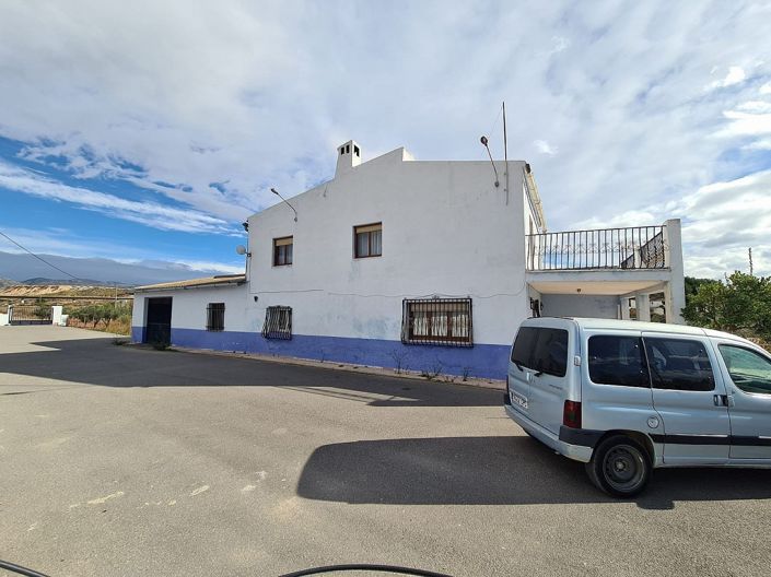 Image No.5-4 Bed Country House for sale