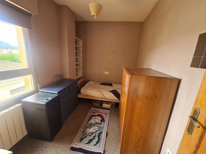 Image No.13-4 Bed Townhouse for sale