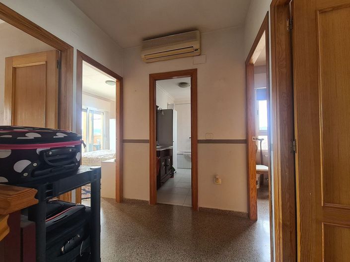 Image No.20-4 Bed Townhouse for sale