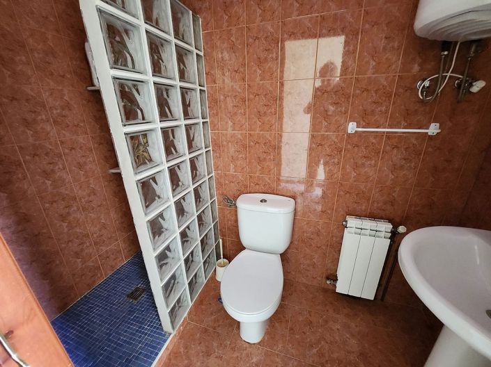 Image No.17-10 Bed Country House for sale