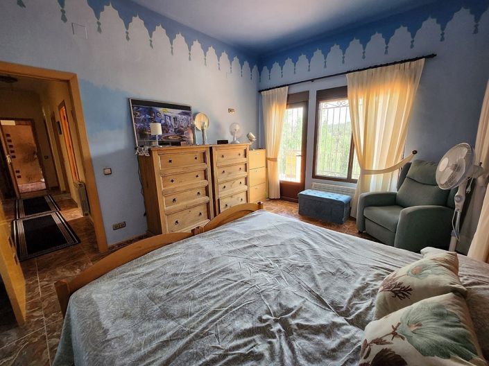 Image No.35-10 Bed Country House for sale