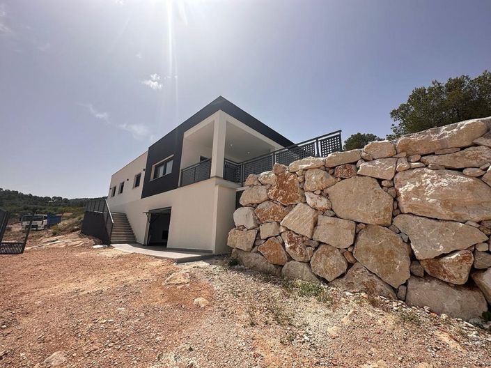 Image No.7-3 Bed Villa for sale