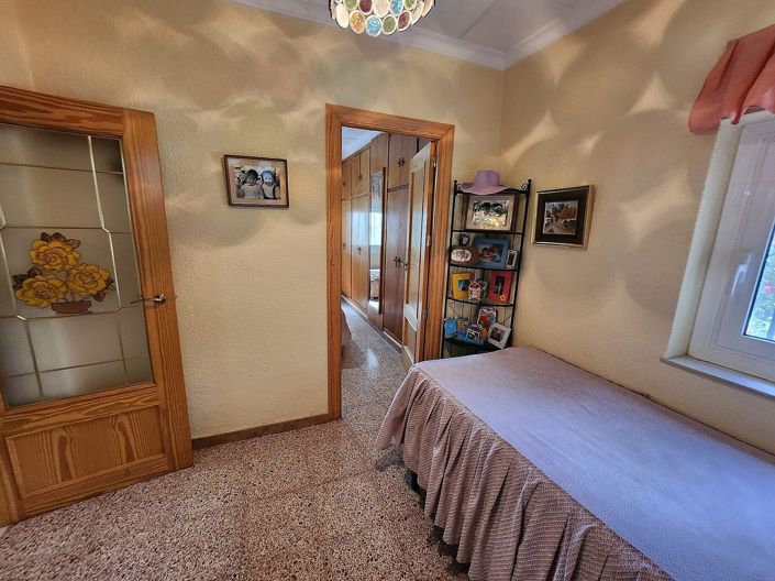 Image No.42-5 Bed Villa for sale