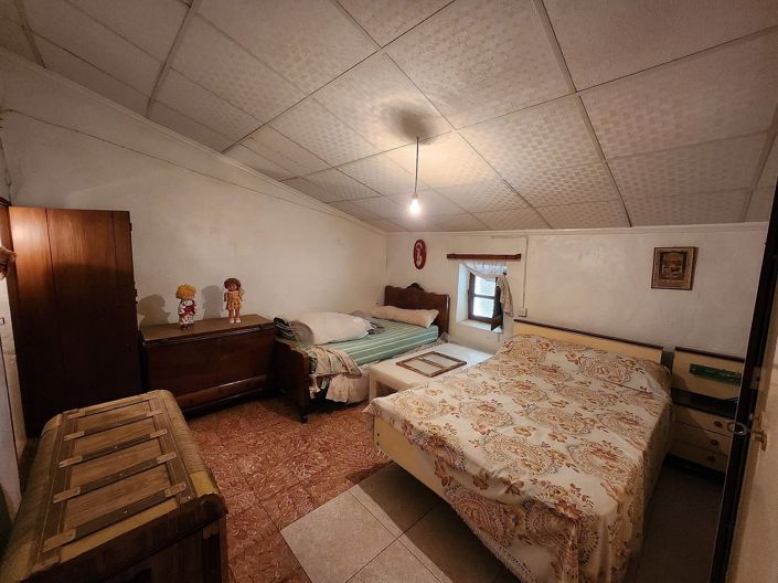 Image No.15-5 Bed Townhouse for sale