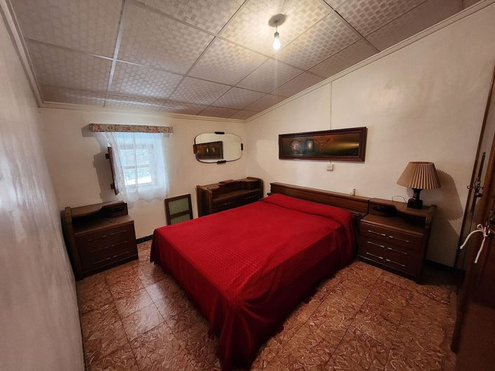 Image No.16-5 Bed Townhouse for sale