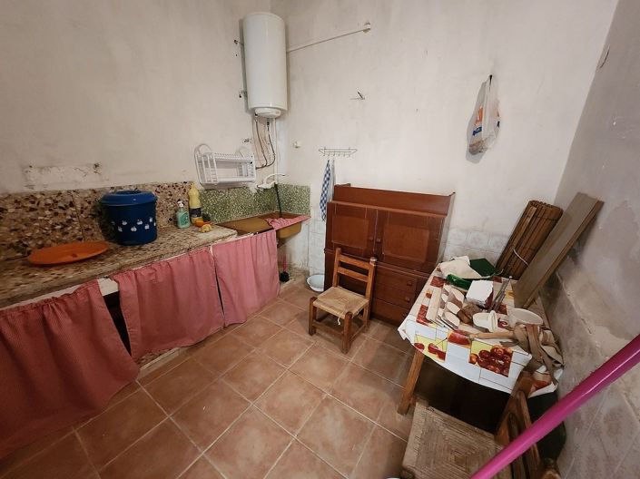 Image No.24-5 Bed Townhouse for sale