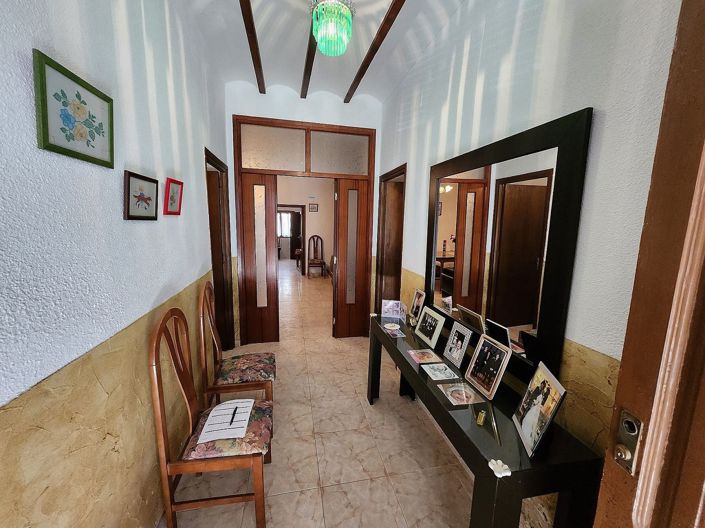 Image No.5-5 Bed Townhouse for sale