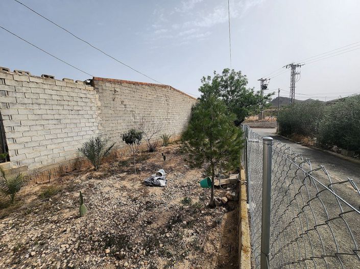 Image No.14-3 Bed Townhouse for sale