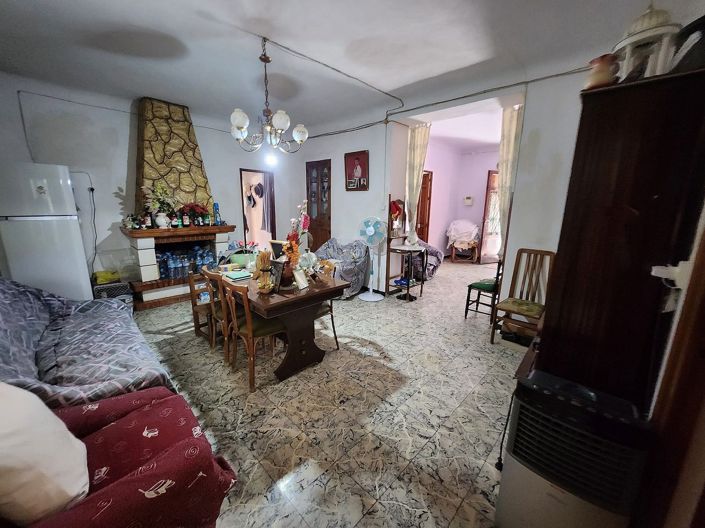 Image No.28-3 Bed Townhouse for sale