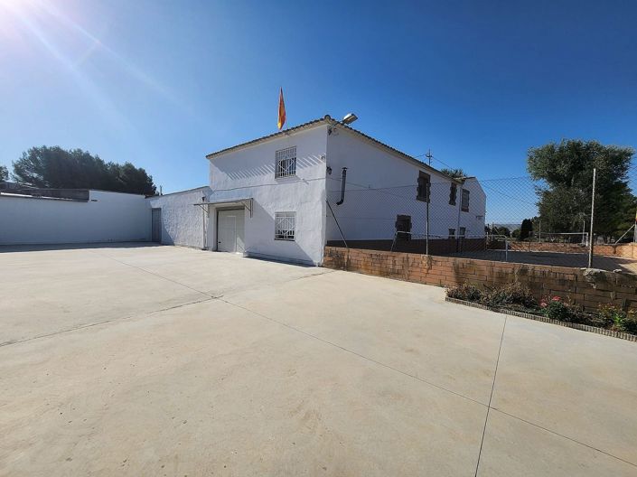 Image No.14-7 Bed Country House for sale