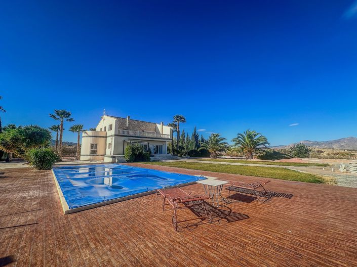 Image No.15-5 Bed Villa for sale