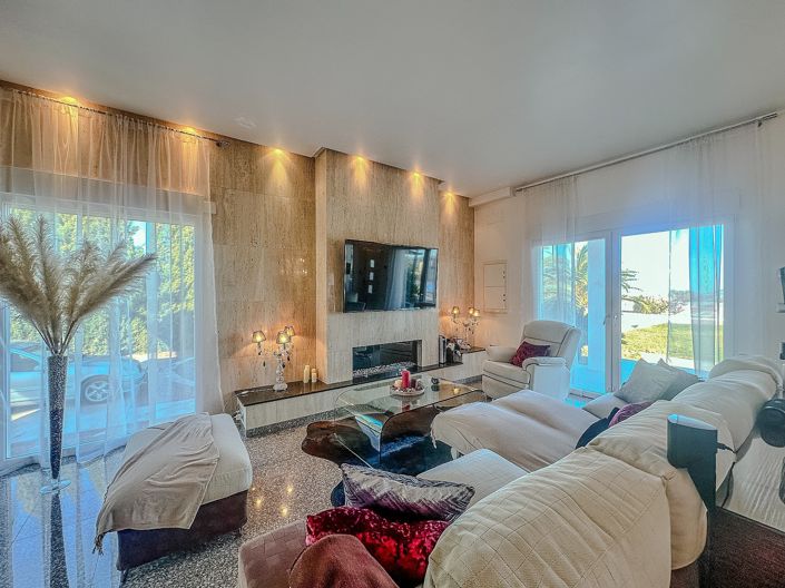 Image No.25-5 Bed Villa for sale