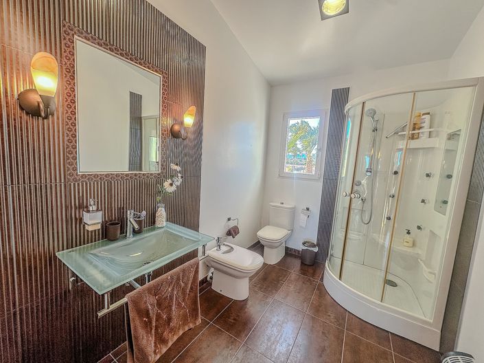 Image No.41-5 Bed Villa for sale