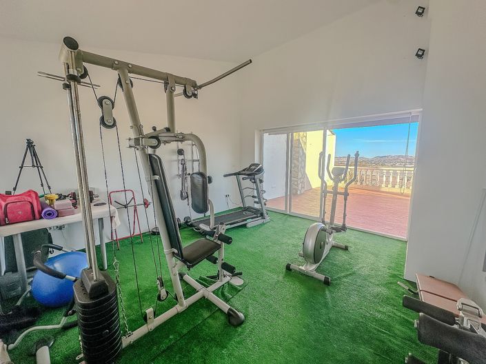 Image No.48-5 Bed Villa for sale