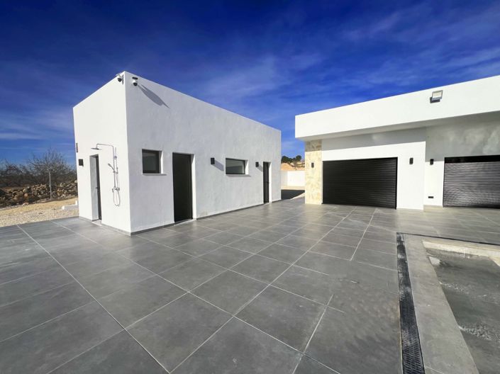 Image No.14-3 Bed Villa for sale