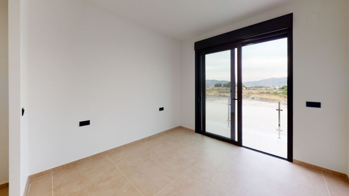 Image No.27-3 Bed Villa for sale