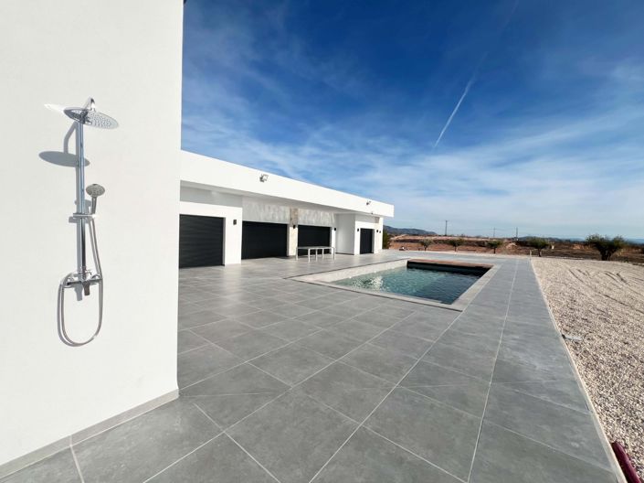 Image No.6-3 Bed Villa for sale