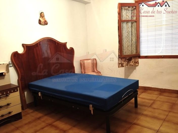 Image No.23-5 Bed Country House for sale