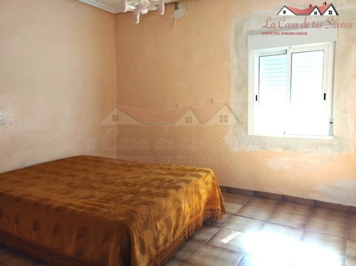 Image No.25-5 Bed Country House for sale