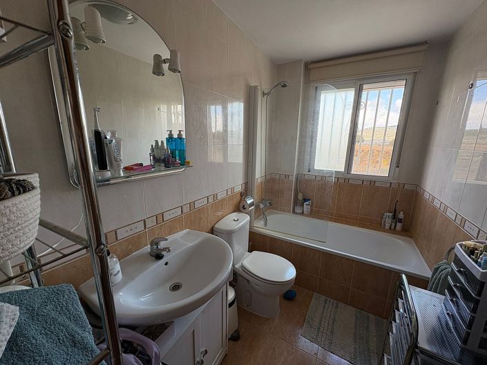 Image No.10-5 Bed Villa for sale