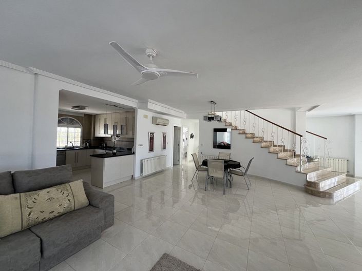 Image No.4-4 Bed Villa for sale