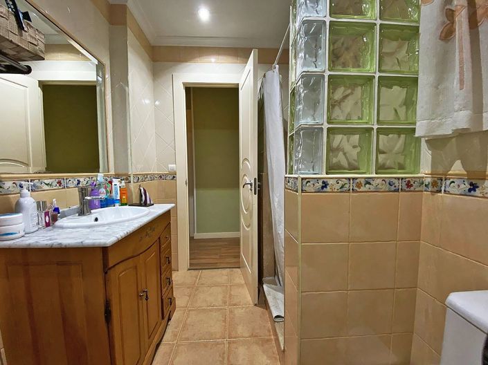 Image No.15-3 Bed Apartment for sale