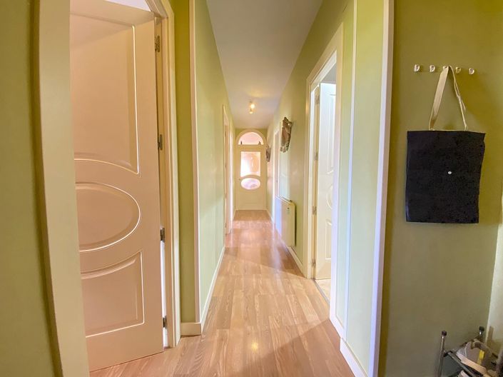 Image No.18-3 Bed Apartment for sale