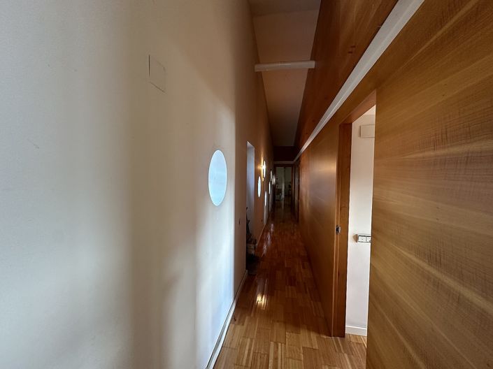 Image No.42-6 Bed Villa for sale