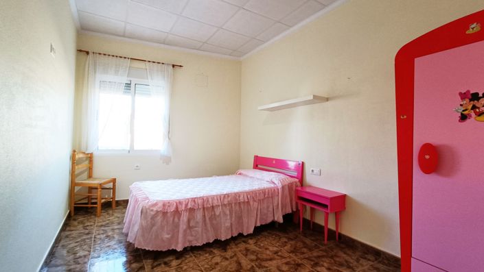 Image No.17-3 Bed Townhouse for sale