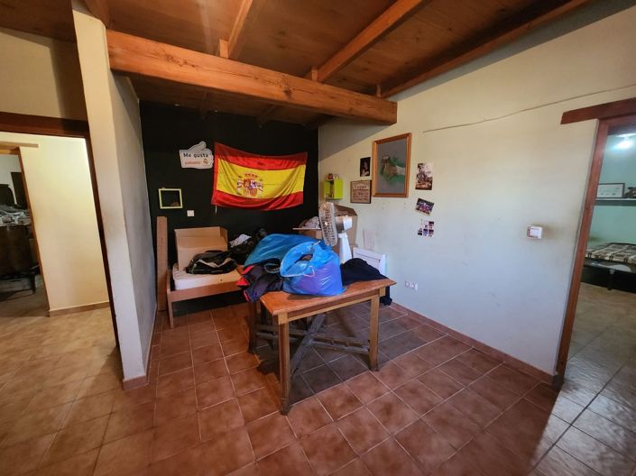 Image No.17-4 Bed Country House for sale