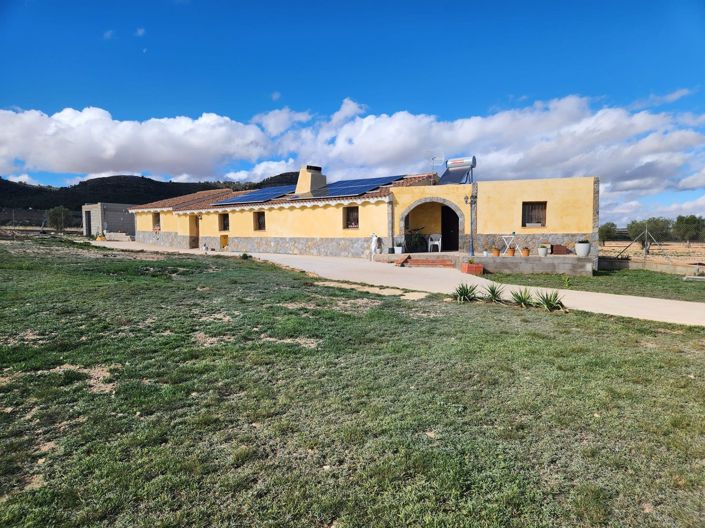 Image No.1-Villa de 3 chambres à vendre à Yecla